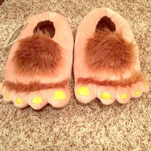 ThinkGeek LOTR Funny Furry Adventure Slippers